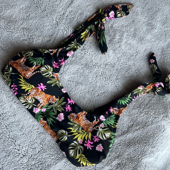 Target Tiger Bikini Top - Picture 4 of 6